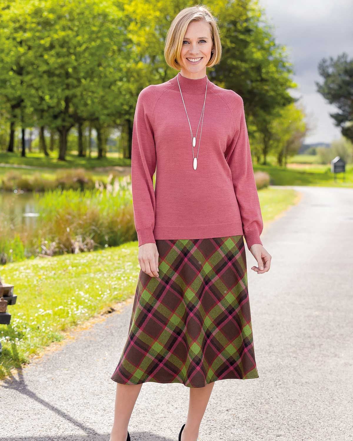 Ladies Barnwell Wool Blend checkered skirt in easycare wool mix.