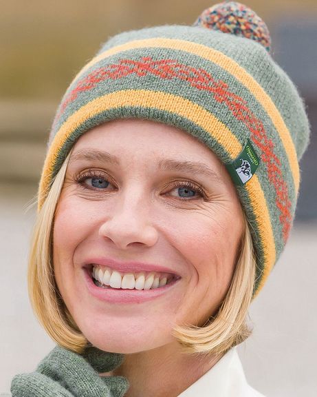 Ladies Pure Wool Pom Pom Hat